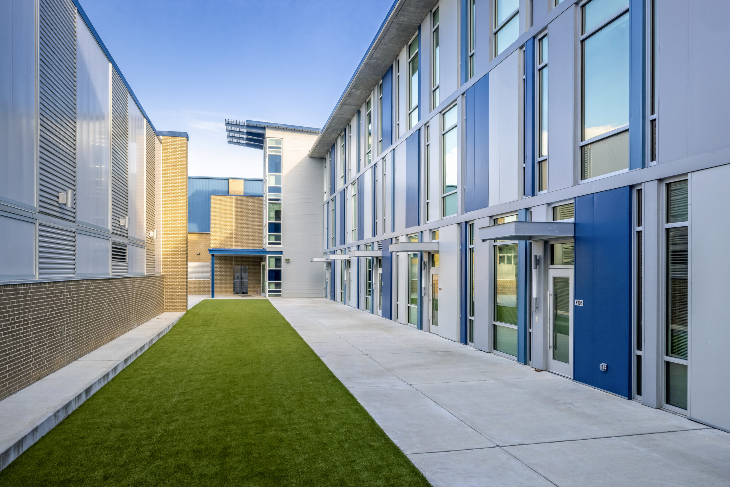 Mandeville High School Classroom Building and Gymnasium Addition